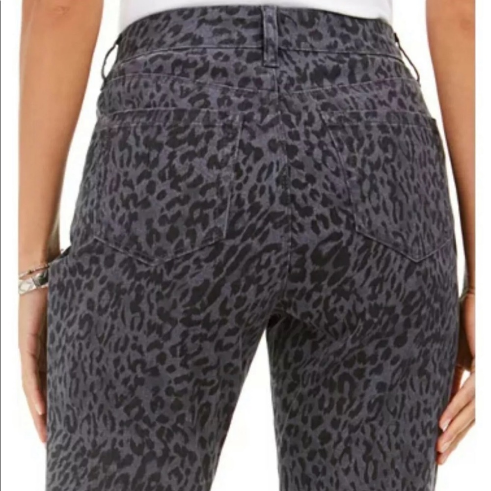 Style & Co Curvy Skinny Jeans - Picture 3 of 5